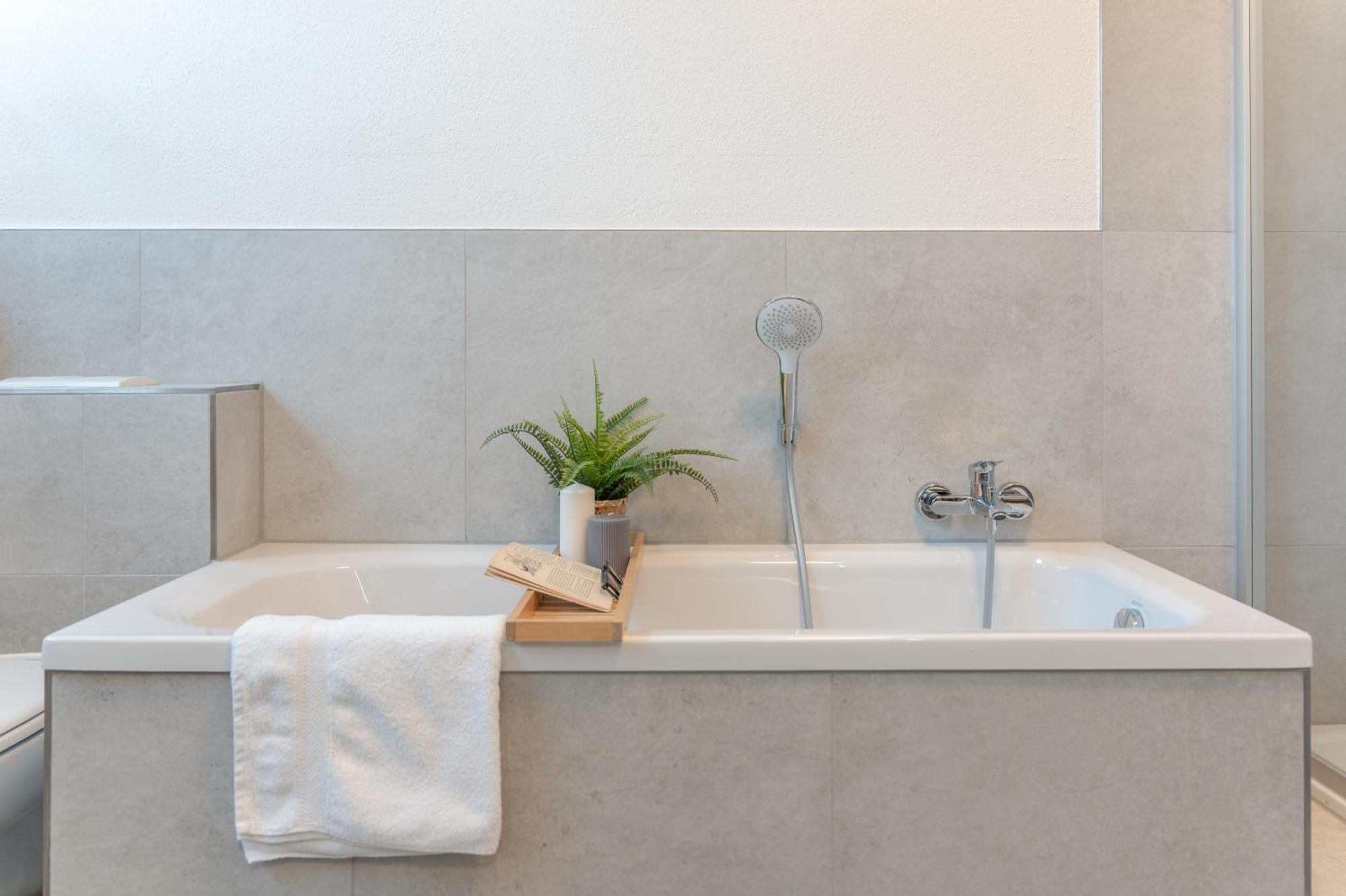 Apartment Regent Neu! Wlan-netflix-kueche- Altstadt-sbahn-dd, Elbufer Meissen